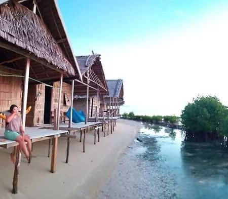 Mawar Homestay Besir Exterior photo