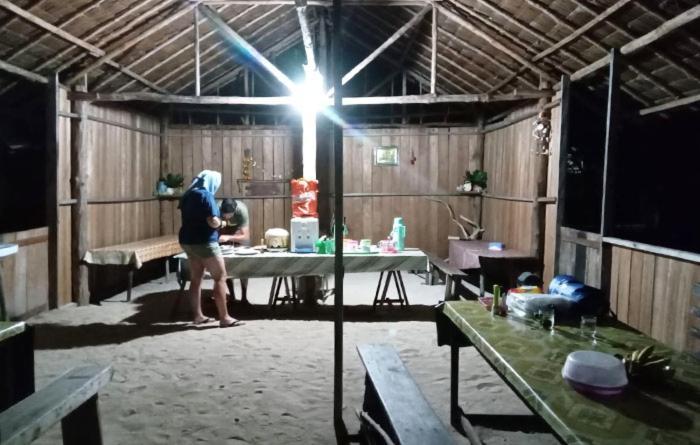 Mawar Homestay Besir Exterior photo